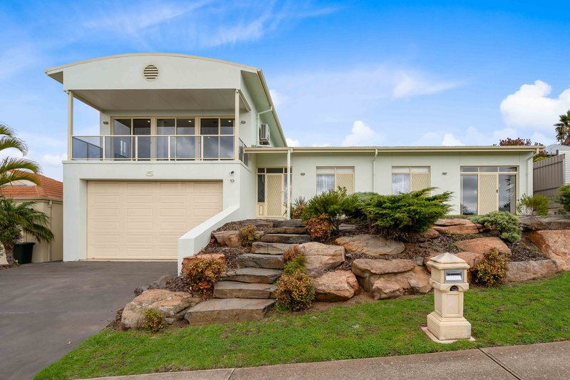 Photo - 5 Freebairn Drive, Hallett Cove SA 5158 - Image 2