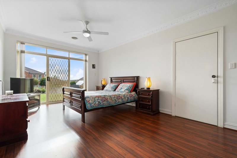 Photo - 5 Freebairn Drive, Hallett Cove SA 5158 - Image 6