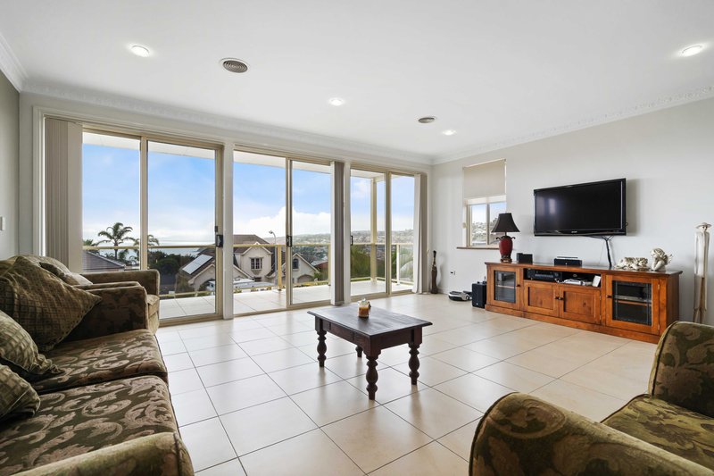 Photo - 5 Freebairn Drive, Hallett Cove SA 5158 - Image 15