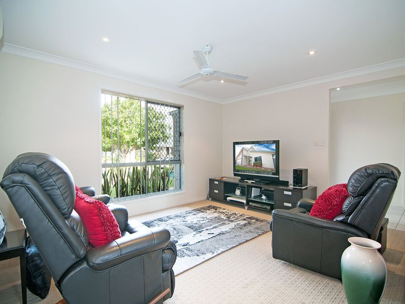 Photo - 5 Freeman Place, Bracken Ridge QLD 4017 - Image 4