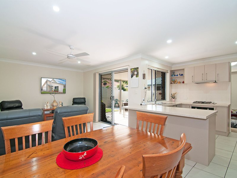 Photo - 5 Freeman Place, Bracken Ridge QLD 4017 - Image 11