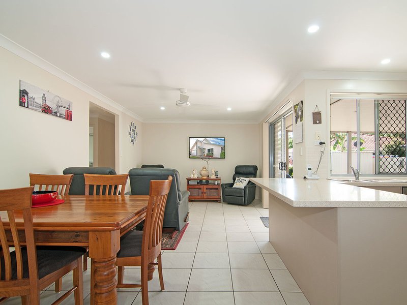 Photo - 5 Freeman Place, Bracken Ridge QLD 4017 - Image 12