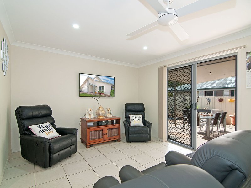 Photo - 5 Freeman Place, Bracken Ridge QLD 4017 - Image 13