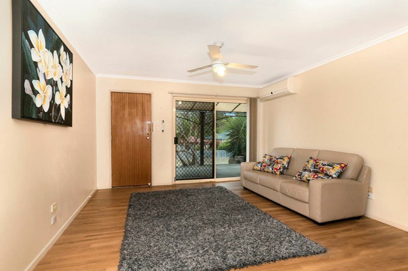 Photo - 5 French Street, Eagleby QLD 4207 - Image 4