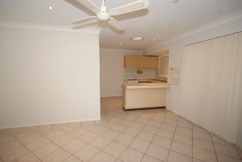 Photo - 5 Frome Way, Cooloongup WA 6168 - Image 6