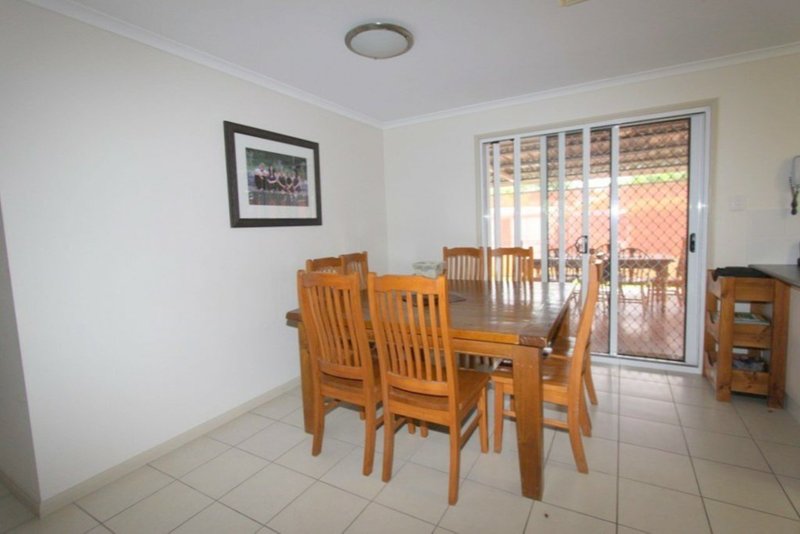 Photo - 5 Fysh Street, Emerald QLD 4720 - Image 5