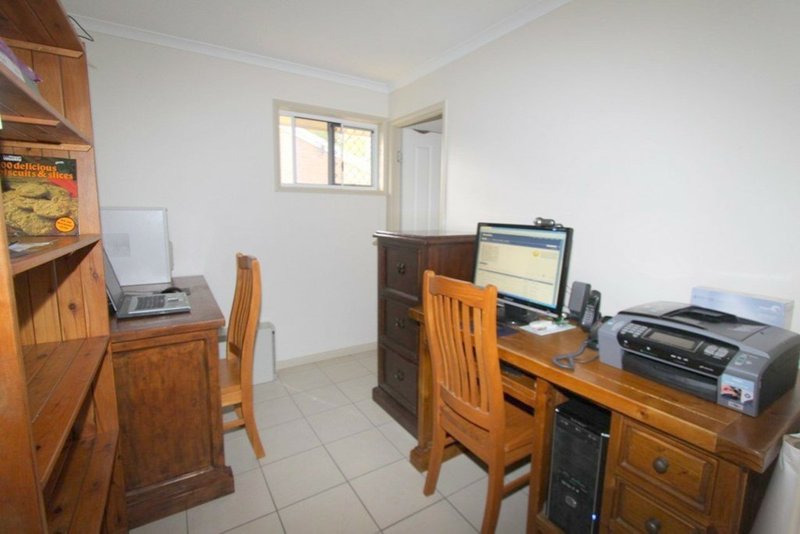 Photo - 5 Fysh Street, Emerald QLD 4720 - Image 12