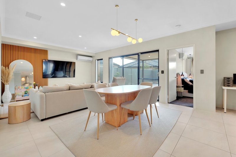 5 Gahnia Street, Piara Waters WA 6112