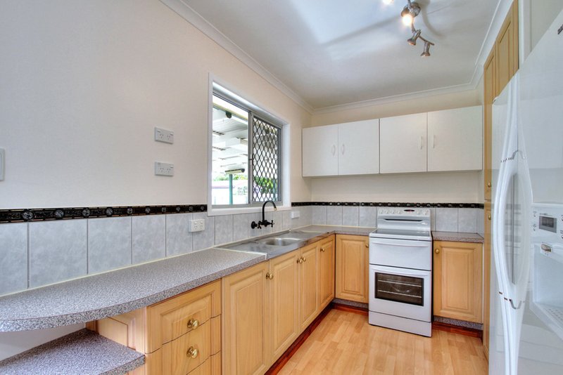 Photo - 5 Galahad Street, Marsden QLD 4132 - Image 26