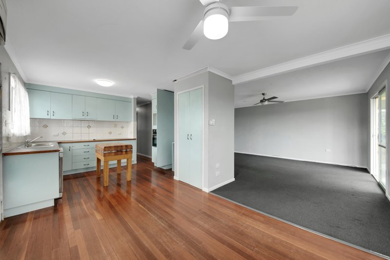 Photo - 5 Gannet Street, New Auckland QLD 4680 - Image 2