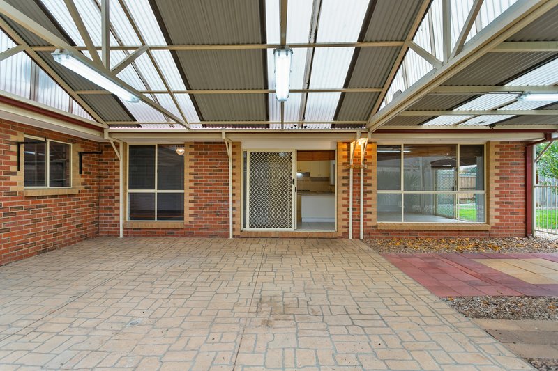 Photo - 5 Garden Court, Werribee VIC 3030 - Image 18