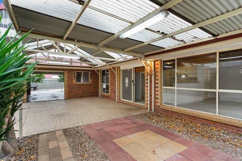 Photo - 5 Garden Court, Werribee VIC 3030 - Image 19