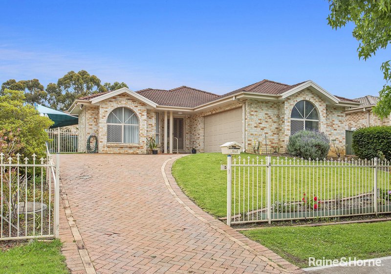 Photo - 5 Gardenia Crescent, Bomaderry NSW 2541 - Image 2