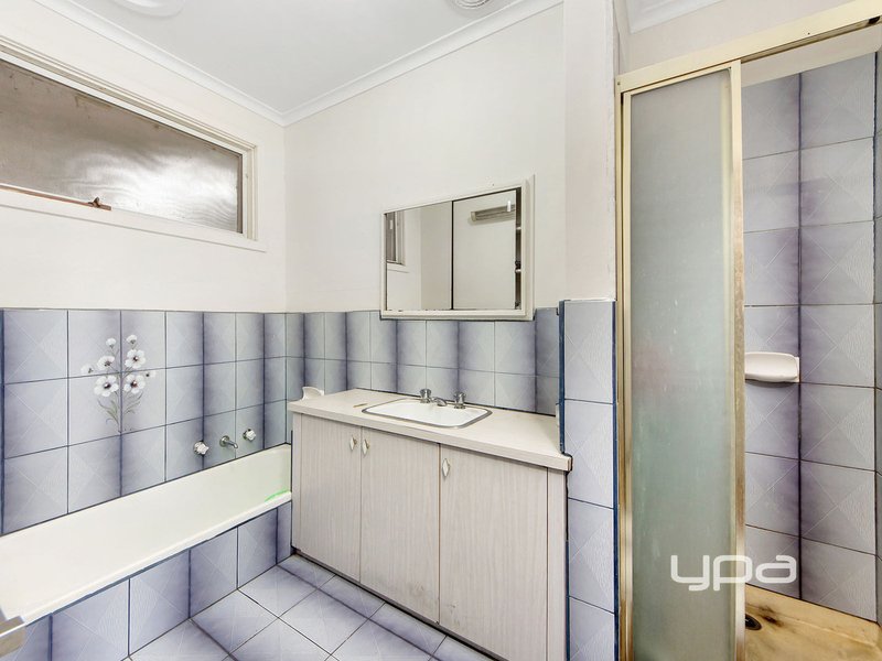 Photo - 5 Garfield Street, St Albans VIC 3021 - Image 8