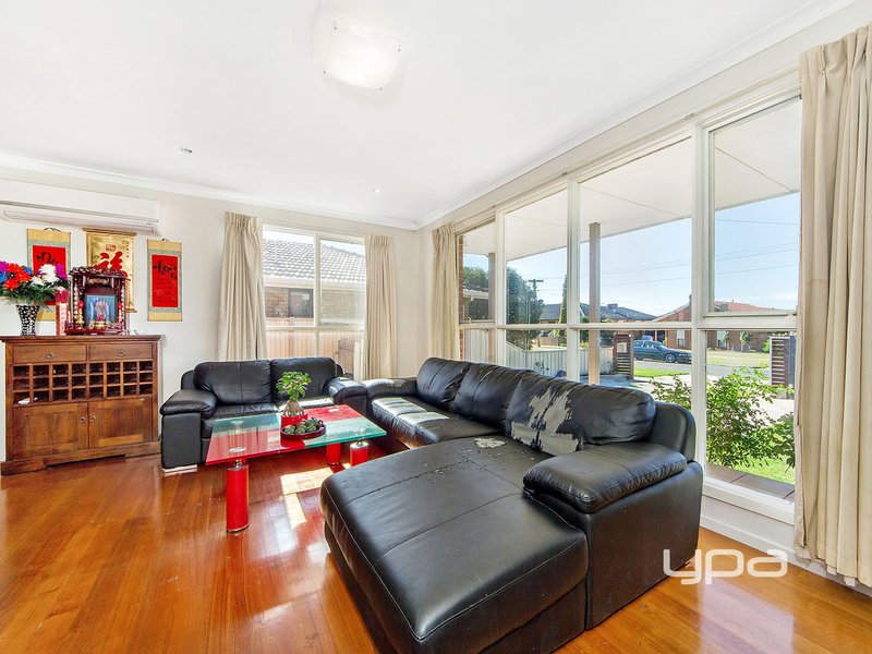 Photo - 5 Garfield Street, St Albans VIC 3021 - Image 10