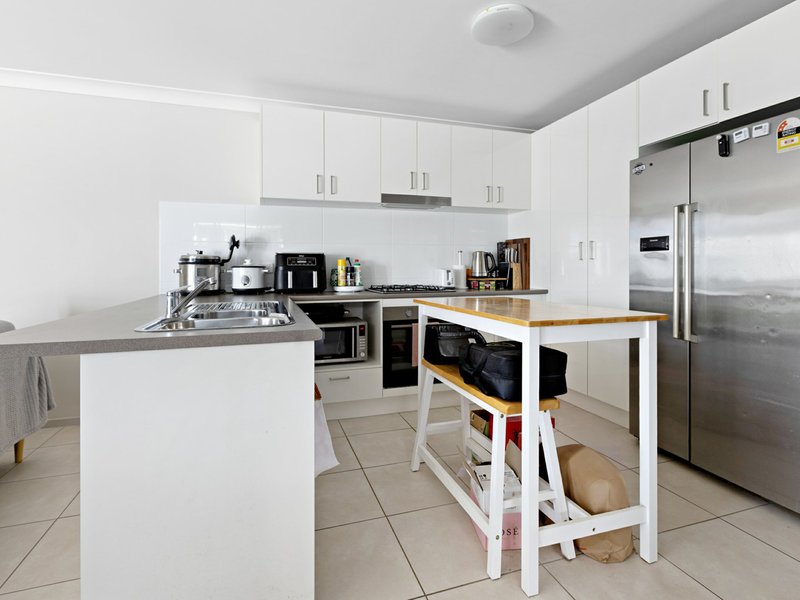 Photo - 5 Garland Road, Cessnock NSW 2325 - Image 2