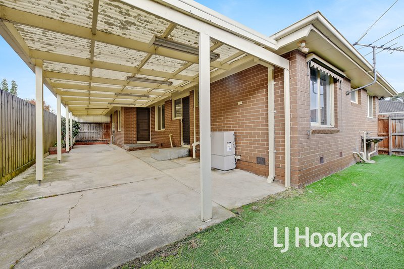 Photo - 5 Garnet Court, Hampton Park VIC 3976 - Image 13