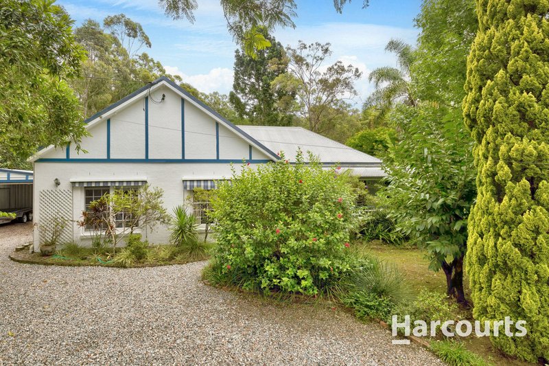 Photo - 5 Garrawin Court, Clear Mountain QLD 4500 - Image 18