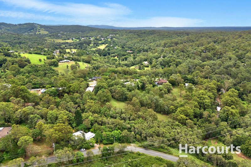 Photo - 5 Garrawin Court, Clear Mountain QLD 4500 - Image 25