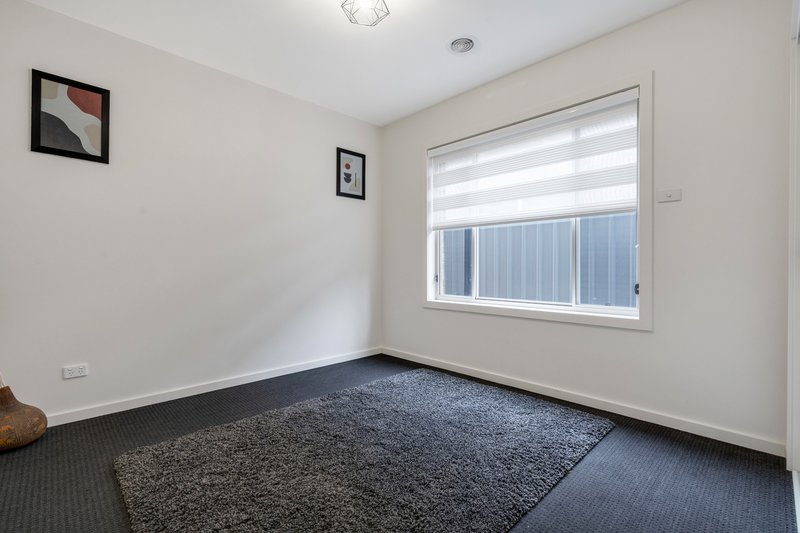 Photo - 5 Gateshead Street, Craigieburn VIC 3064 - Image 10