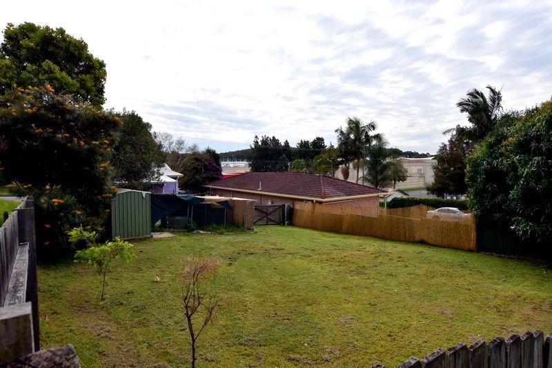 Photo - 5 Gavenlock Road, Tuggerah NSW 2259 - Image 2