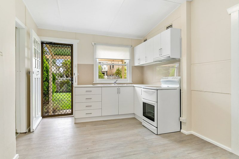 Photo - 5 General Holmes Drive, Brighton-Le-Sands NSW 2216 - Image 4