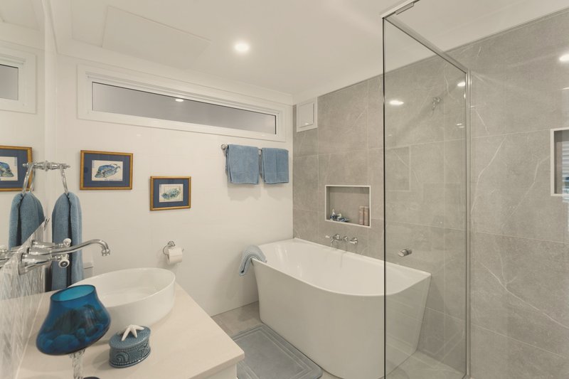 Photo - 5 Geraldine Street, Wavell Heights QLD 4012 - Image 5