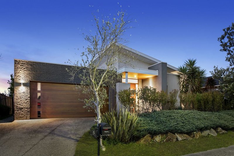 Photo - 5 Geranium Court, Berwick VIC 3806 - Image