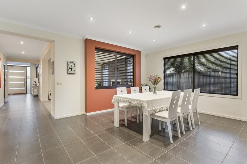 Photo - 5 Geranium Court, Berwick VIC 3806 - Image 7