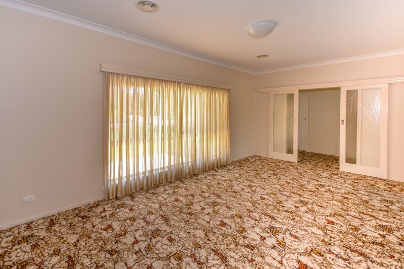 Photo - 5 Gibbs Street, Griffith NSW 2680 - Image 2