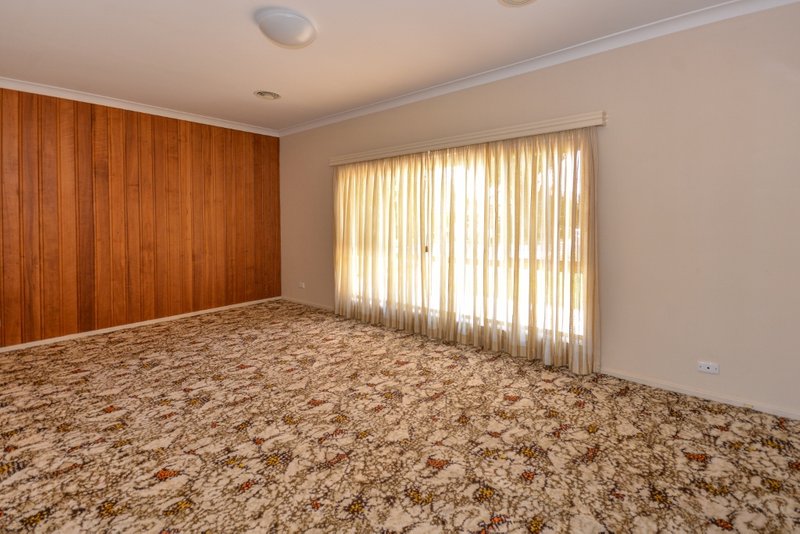 Photo - 5 Gibbs Street, Griffith NSW 2680 - Image 3