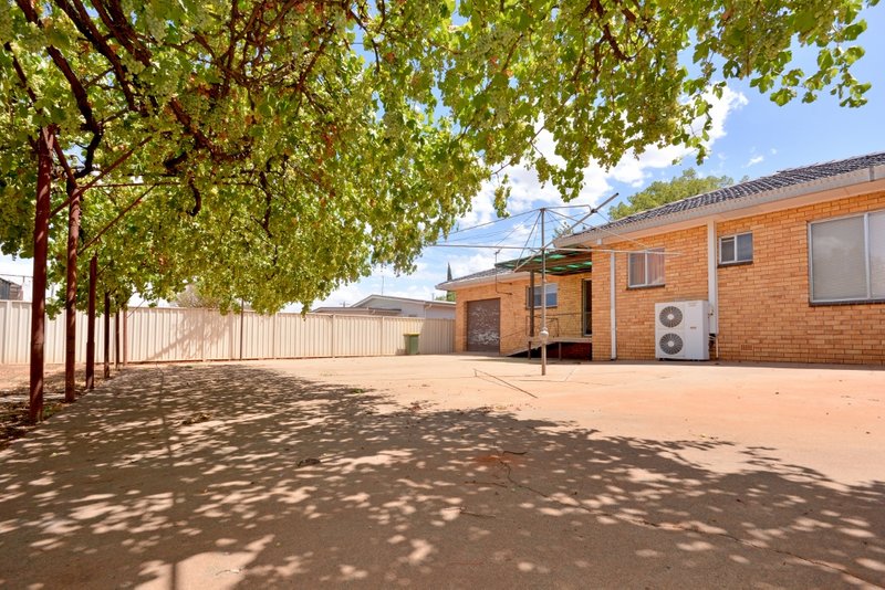 Photo - 5 Gibbs Street, Griffith NSW 2680 - Image 13