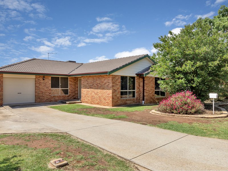 Photo - 5 Giles Place, Westdale NSW 2340 - Image 3