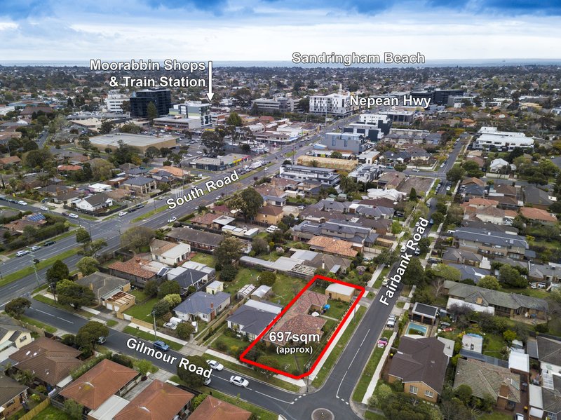 Photo - 5 Gilmour Road, Bentleigh VIC 3204 - Image 2