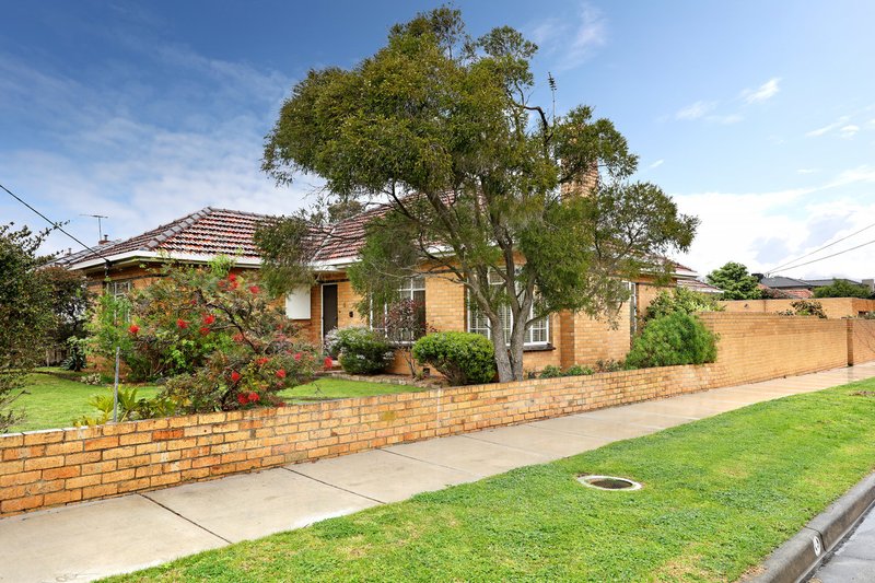 Photo - 5 Gilmour Road, Bentleigh VIC 3204 - Image 5