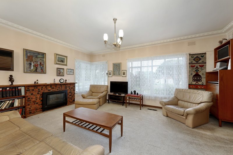 Photo - 5 Gilmour Road, Bentleigh VIC 3204 - Image 7