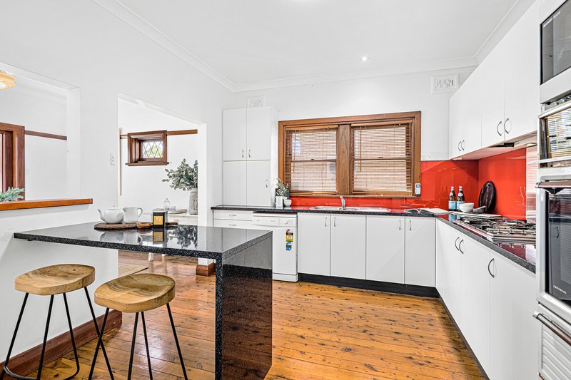 Photo - 5 Gipps Street, Wollongong NSW 2500 - Image 4