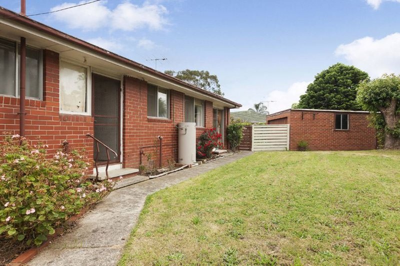 Photo - 5 Glamis Court, Glen Waverley VIC 3150 - Image 7