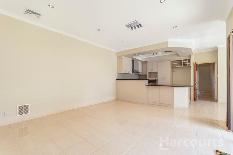 Photo - 5 Glandore Rise, Landsdale WA 6065 - Image 10