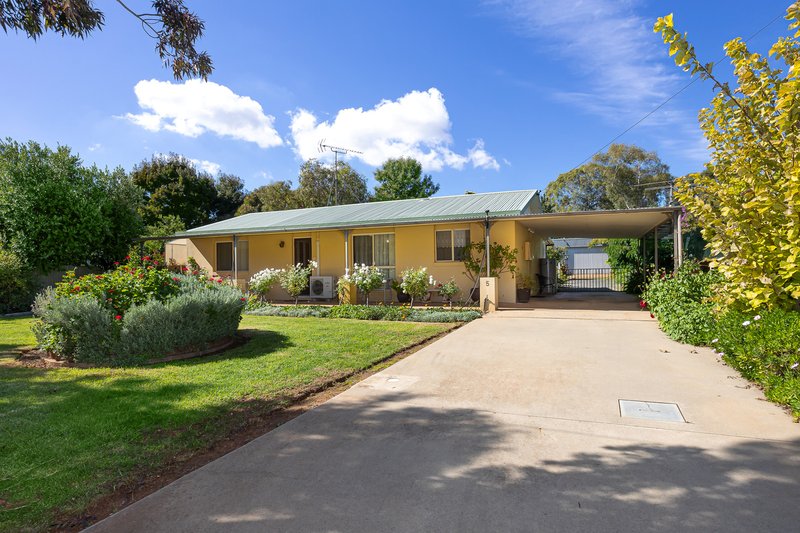 5 Glassop Street, Temora NSW 2666