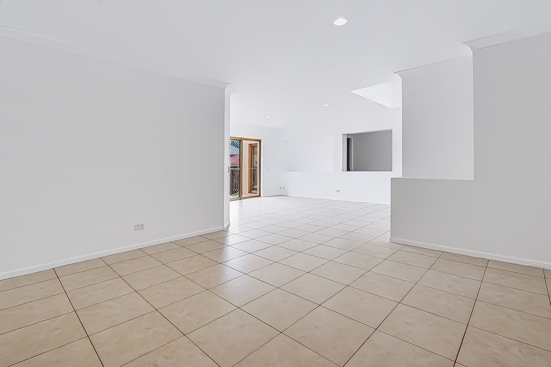 Photo - 5 Glastonbury , Mudgeeraba QLD 4213 - Image 5
