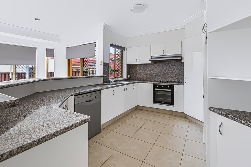 Photo - 5 Glastonbury , Mudgeeraba QLD 4213 - Image 7