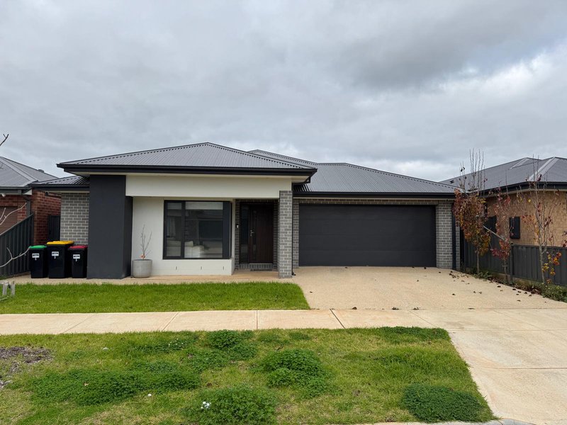 Photo - 5 Glenard Avenue, Strathtulloh VIC 3338 - Image 1