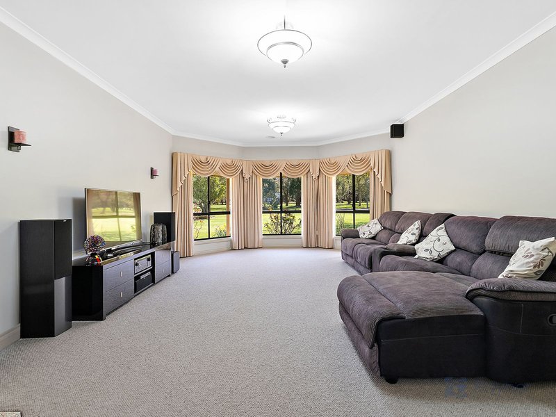 Photo - 5 Gorong Street, Ballan VIC 3342 - Image 4