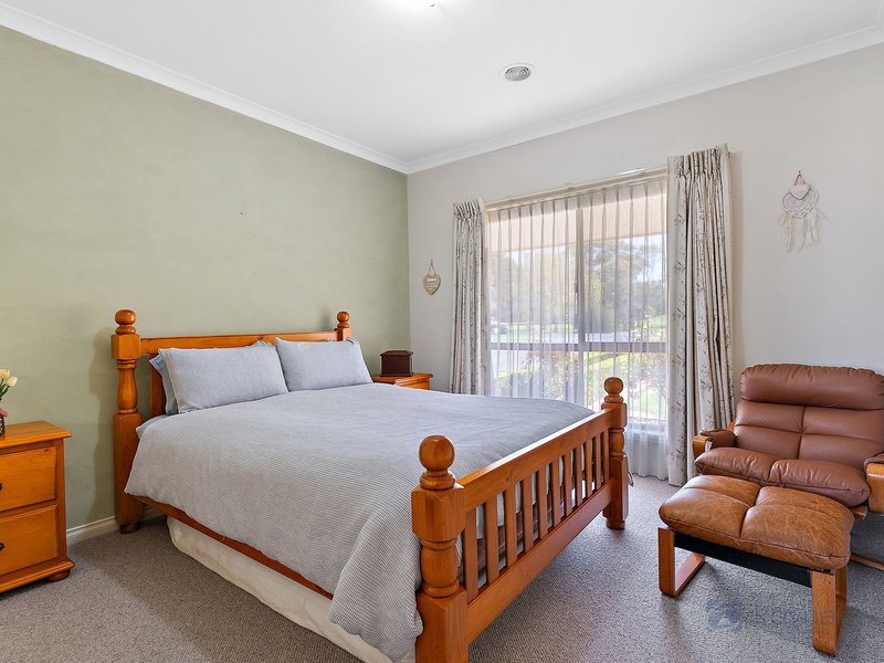 Photo - 5 Gorong Street, Ballan VIC 3342 - Image 16