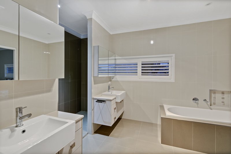 Photo - 5 Gosford Ct , Buderim QLD 4556 - Image 7