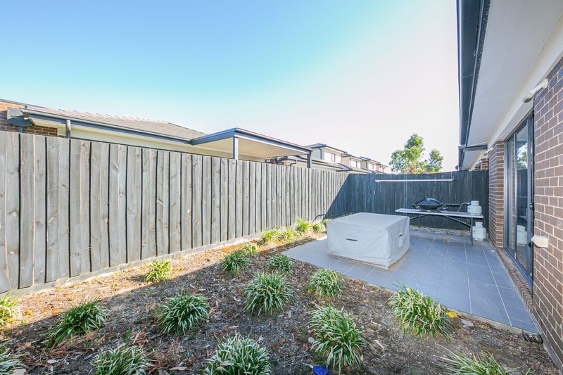 Photo - 5 Goshawk Street, Narre Warren VIC 3805 - Image 10