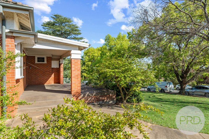 Photo - 5 Grandview Avenue, Turvey Park NSW 2650 - Image 3