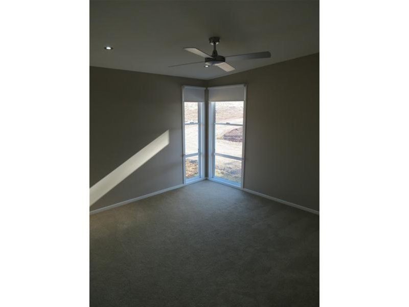 Photo - 5 Grandview Place, Quirindi NSW 2343 - Image 7