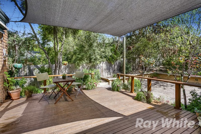 Photo - 5 Grantley Drive, Glen Waverley VIC 3150 - Image 10